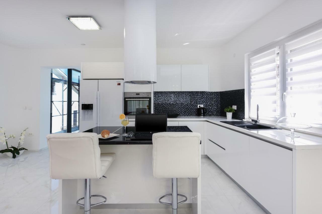Perla Apartment *